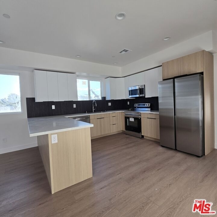 10827 Peach Grove Street - Photo 6