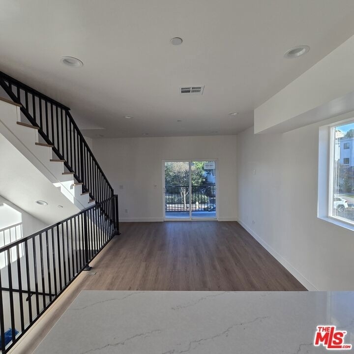 10829 Peach Grove Street - Photo 3