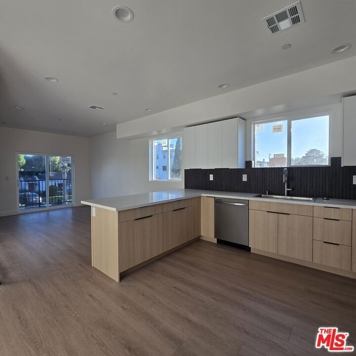 10829 Peach Grove Street - Photo 6