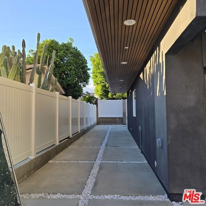 10829 Peach Grove Street - Photo 15