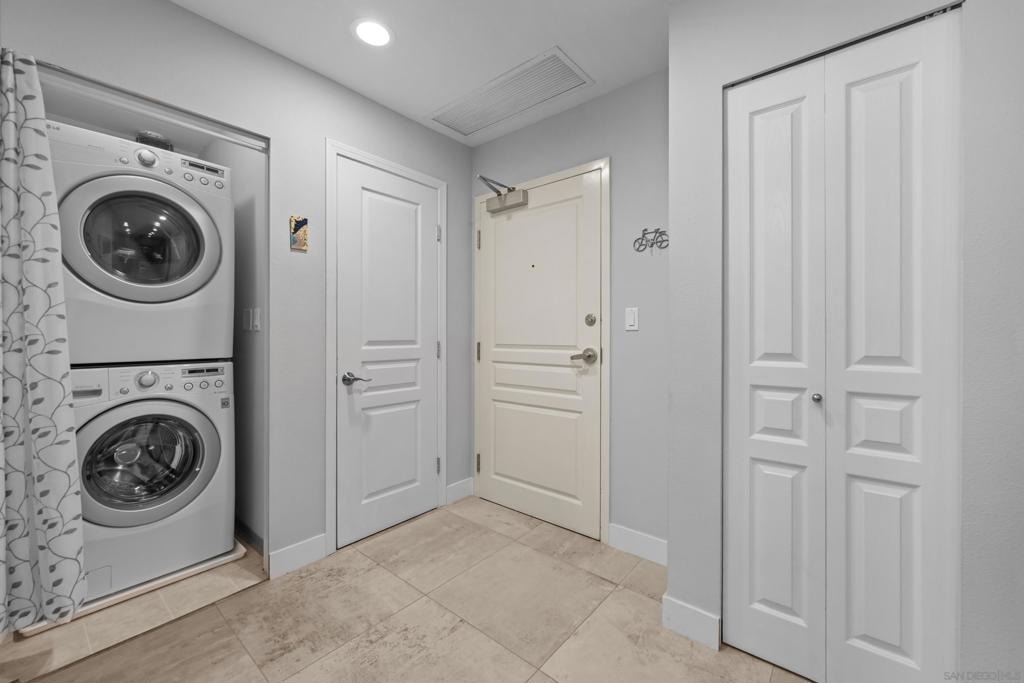 300 W Beech - Photo 1