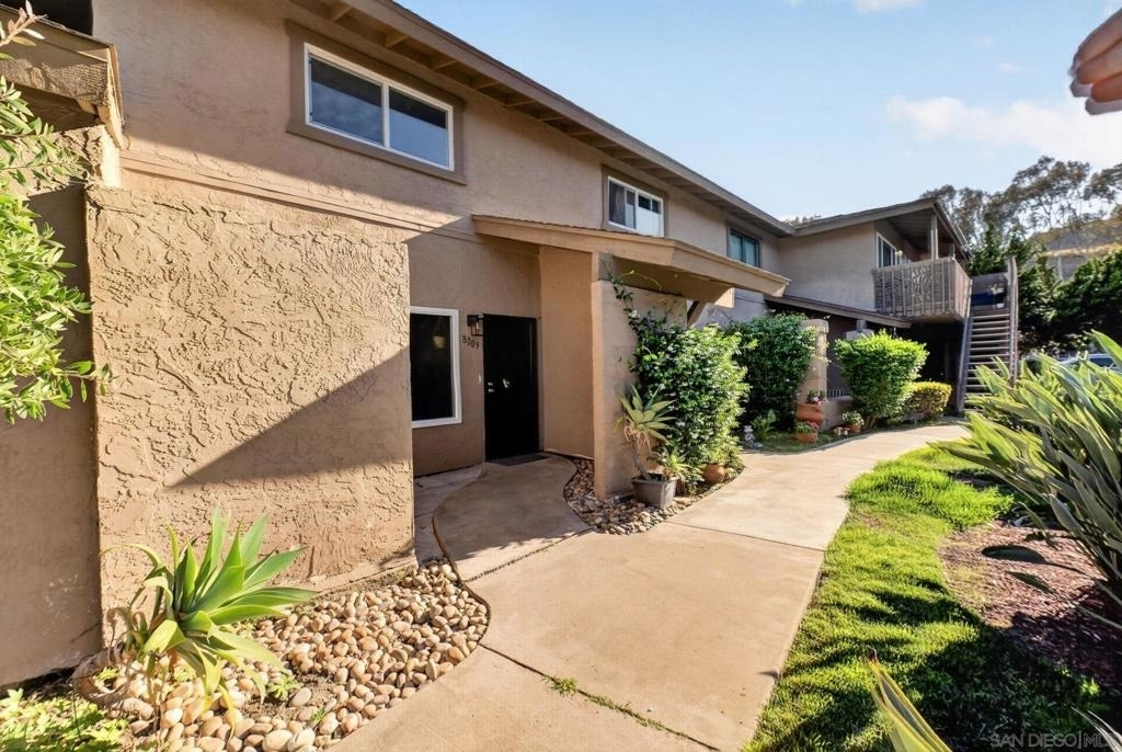 8009 Calle Fanita - Photo 2
