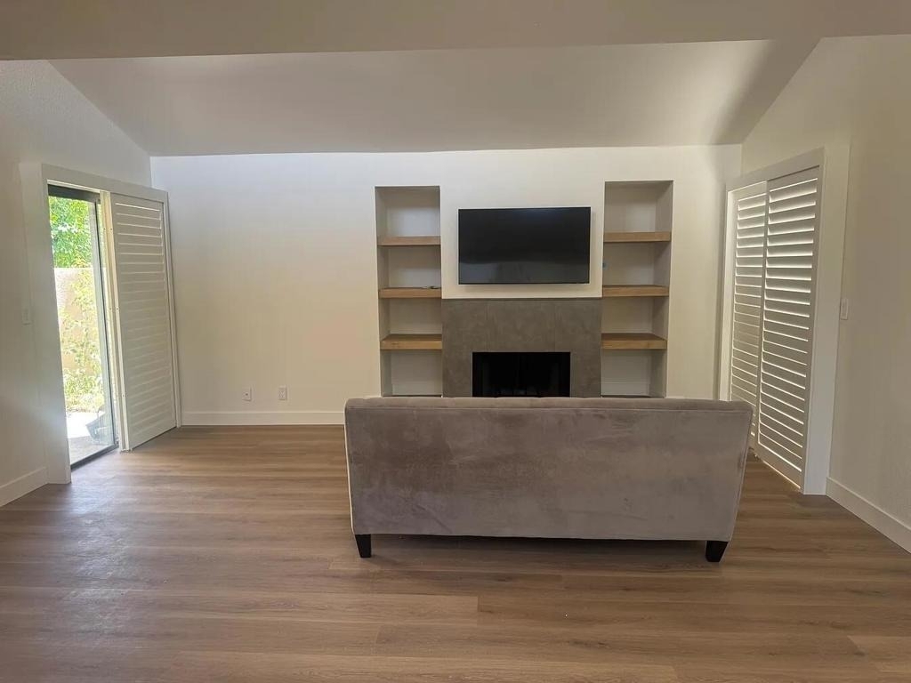 453 Village Square E - Photo 3