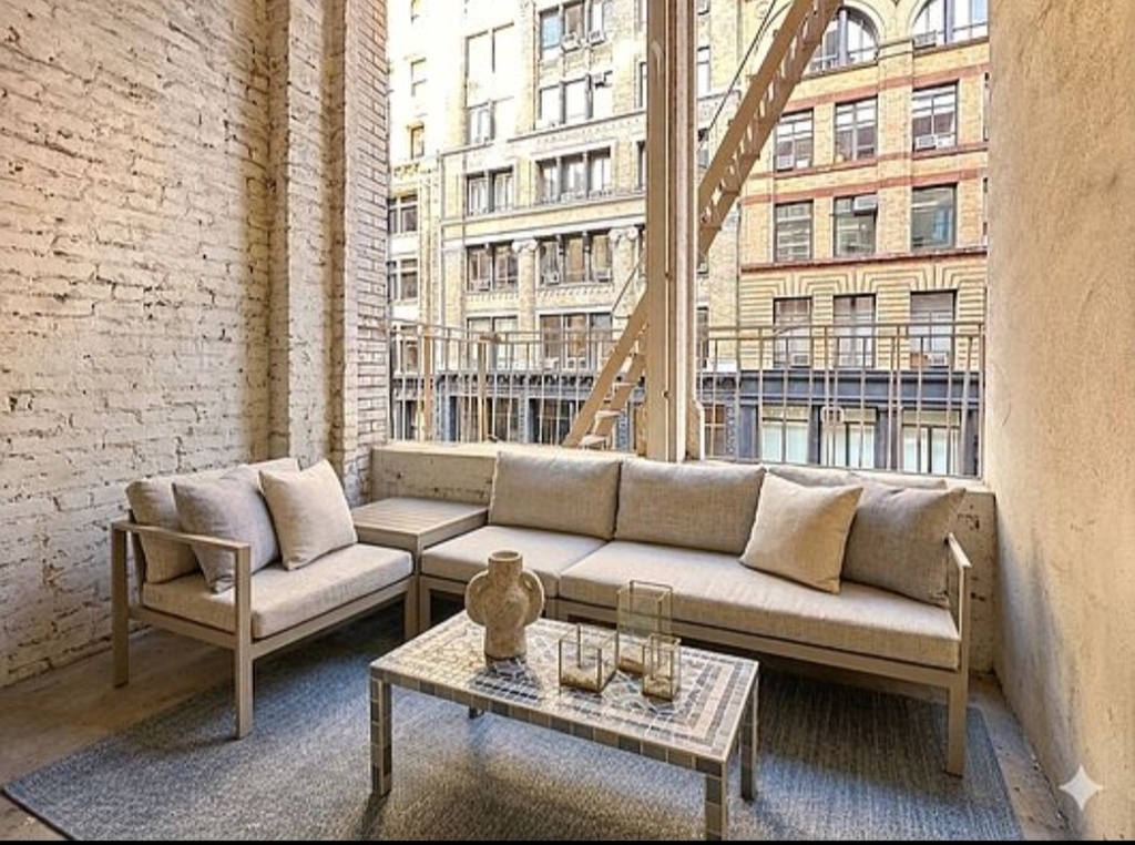 400 East 12th Street - Photo 3
