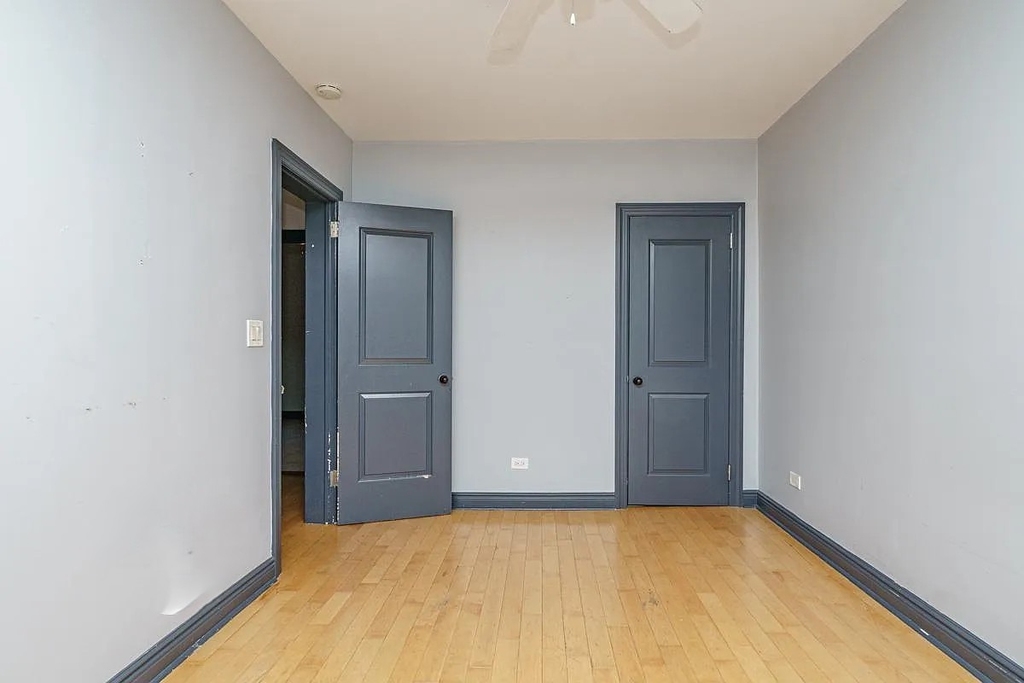 750 Onderdonk Avenue - Photo 2