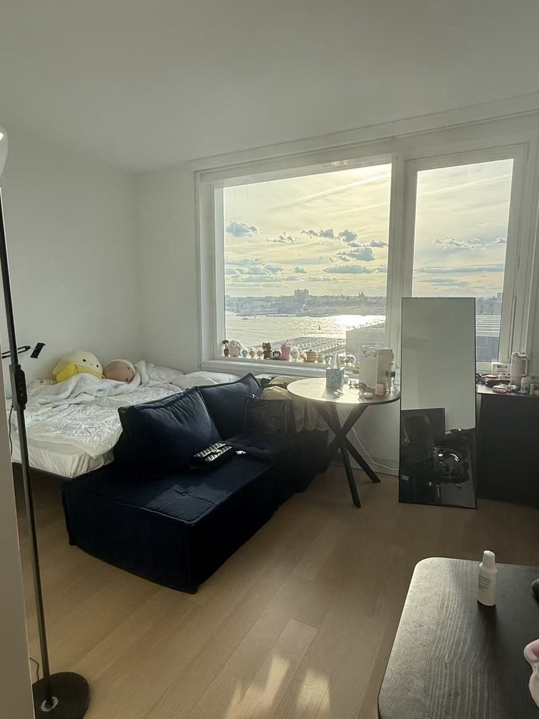 555 West 38th Street - Photo 6