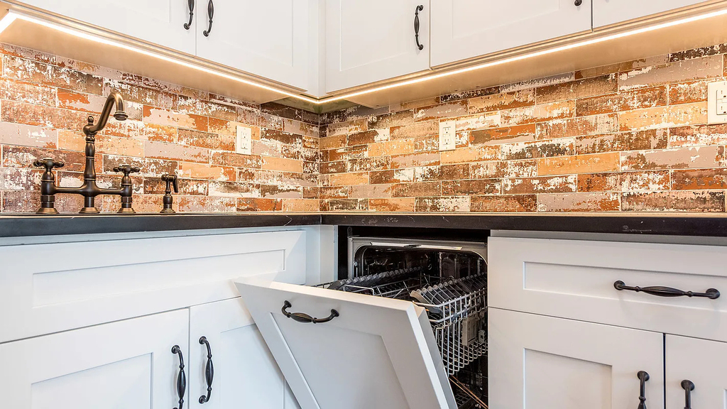 77 Graham Avenue - Photo 12