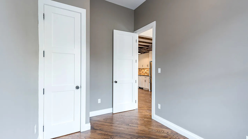 77 Graham Avenue - Photo 4