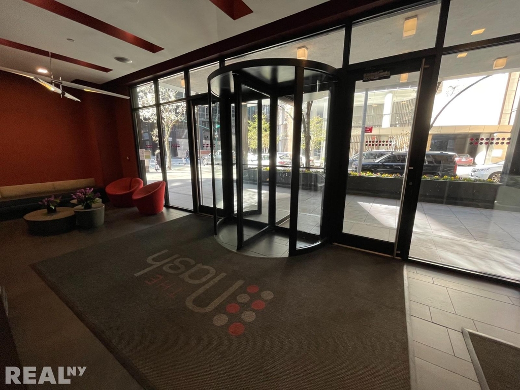 E 39th St - Photo 12