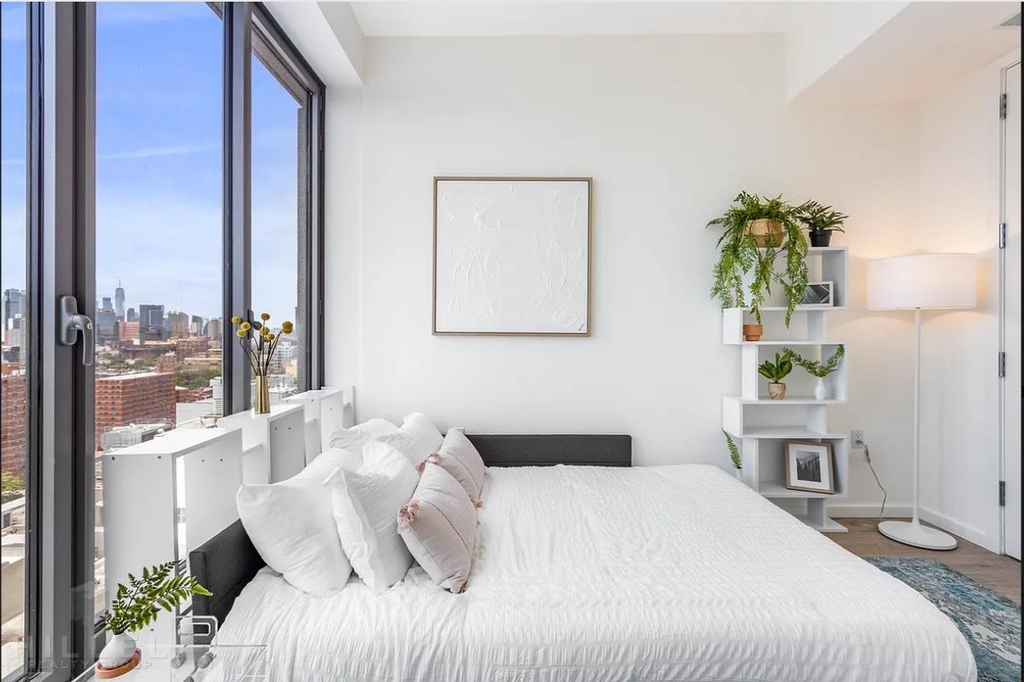 Vanderbilt Avenue - Photo 2