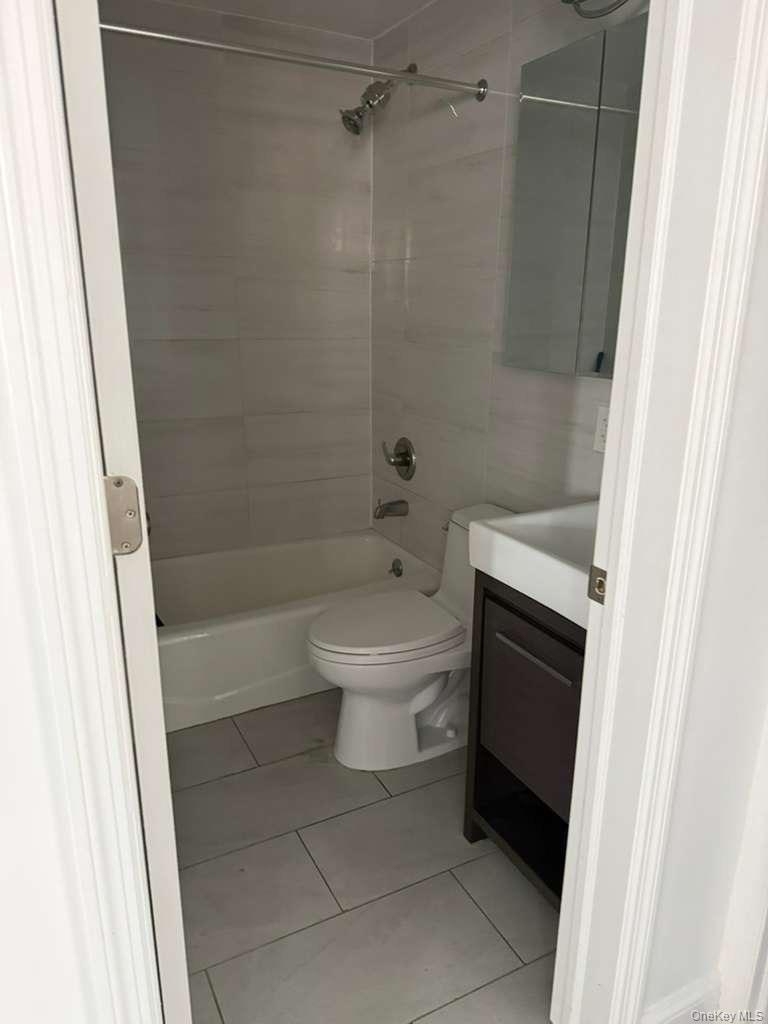 59th Street - Photo 1