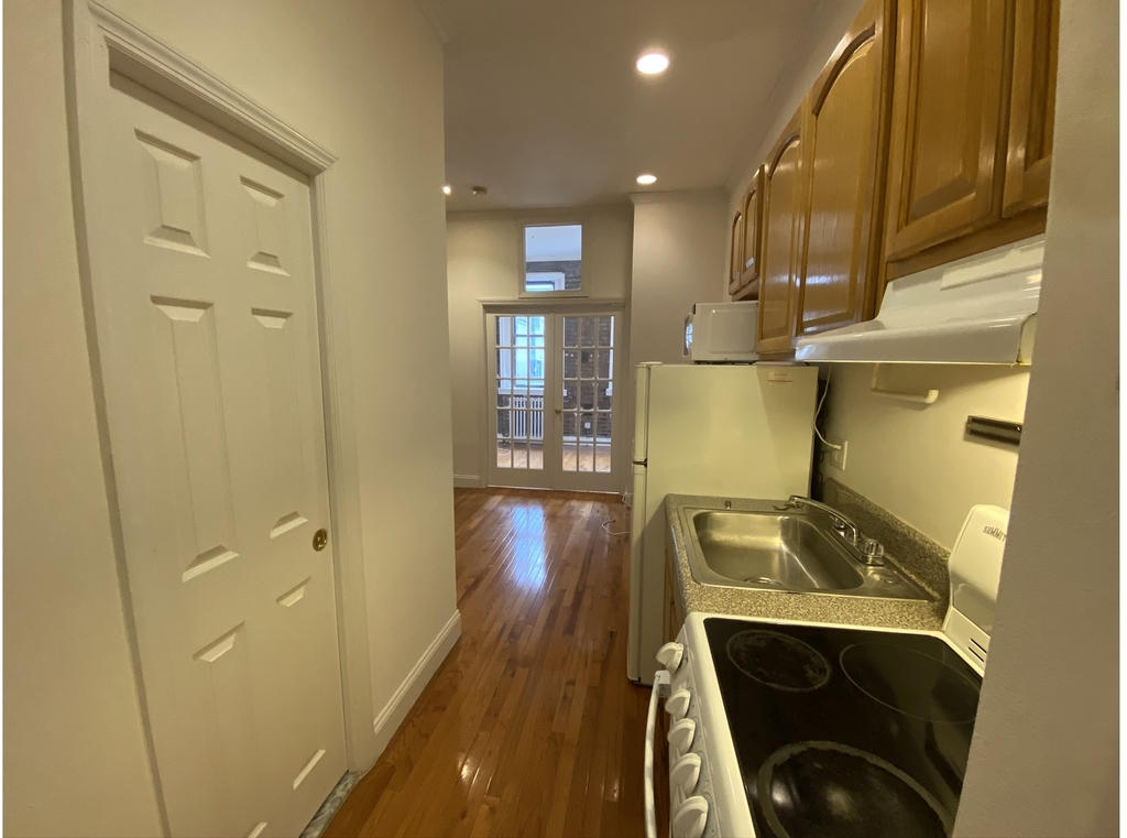 237 E 58th St - Photo 12