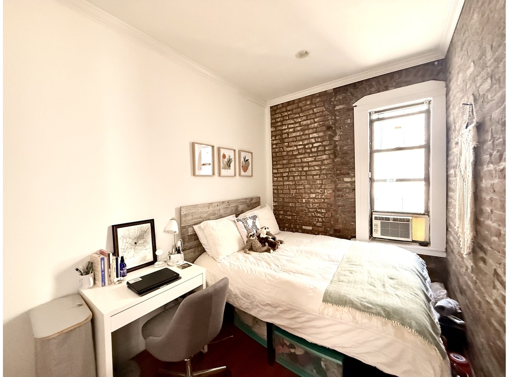 237 E 58th St - Photo 6