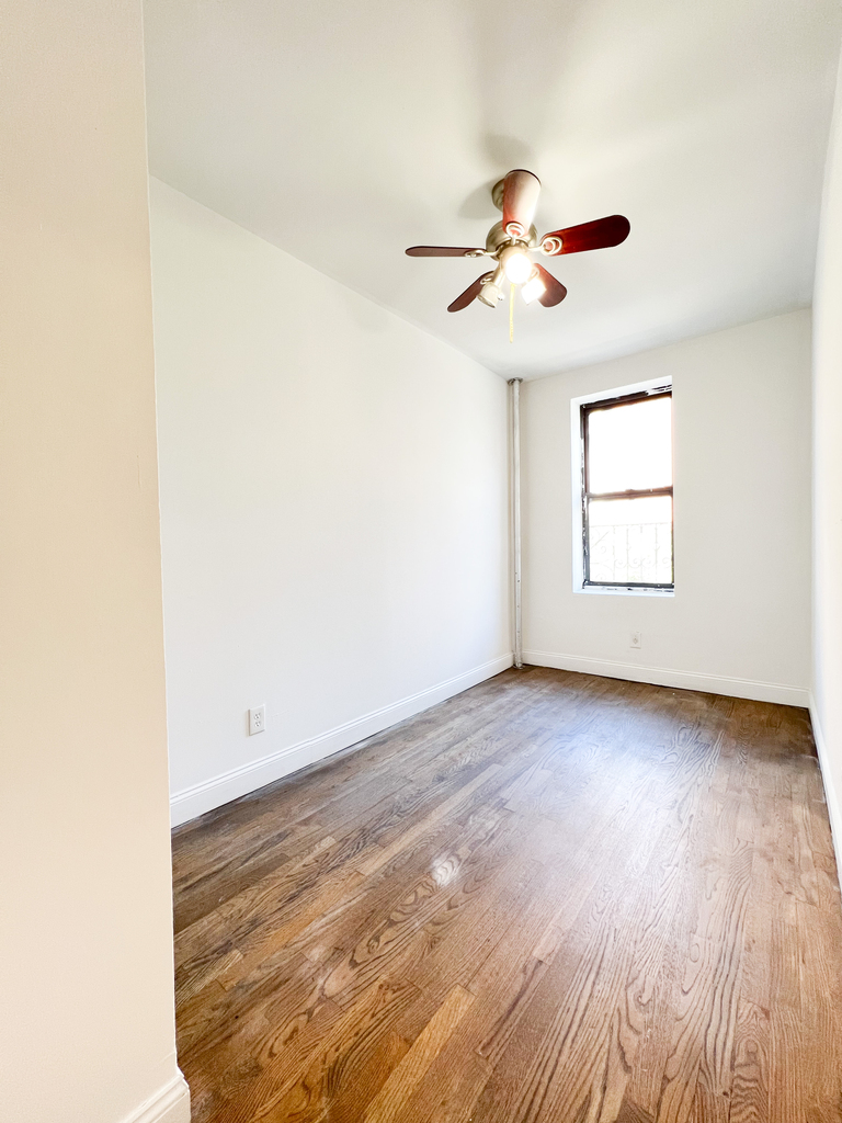 3139 Broadway - Photo 8
