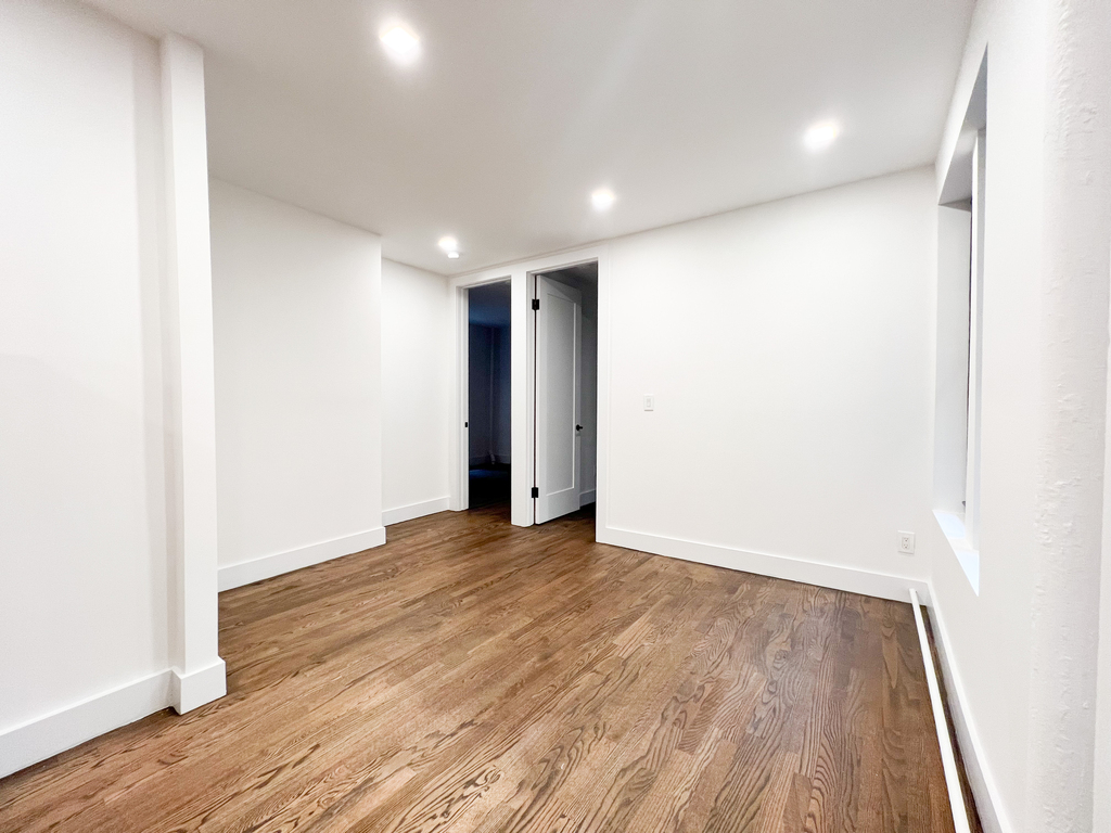 3139 Broadway - Photo 6
