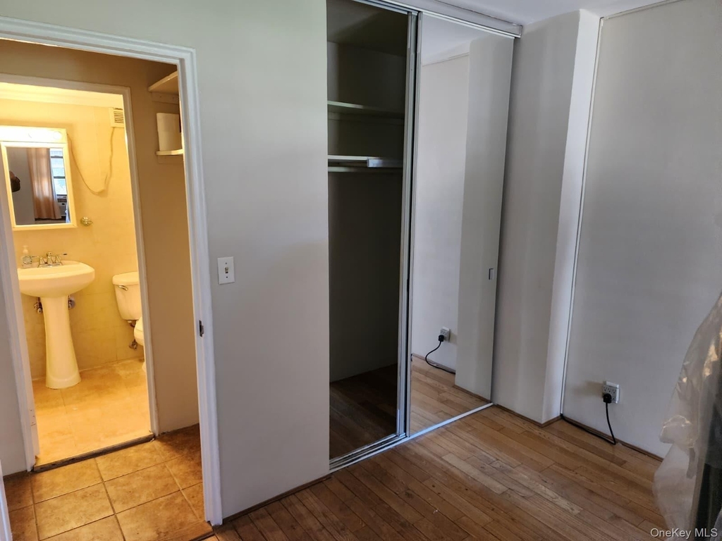 61-45 98th Street - Photo 5