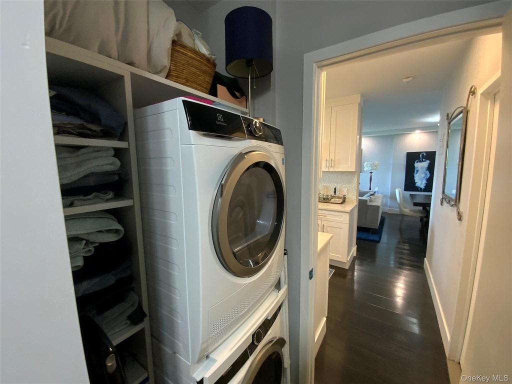 27010 Grand Central Parkway - Photo 12