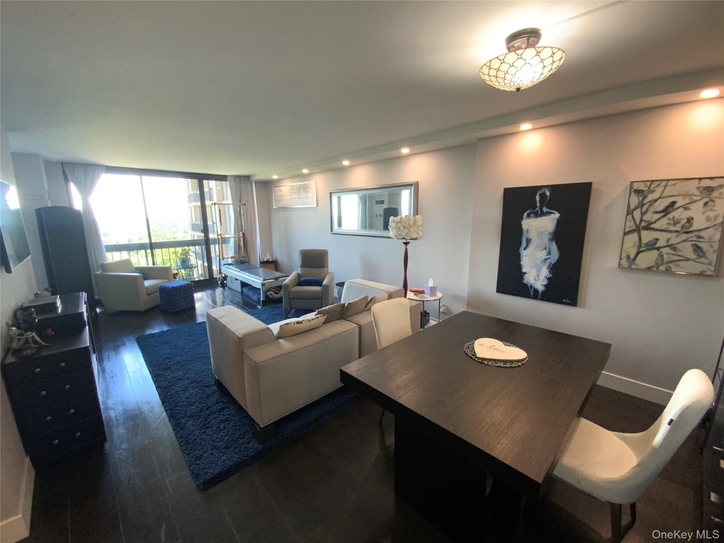 27010 Grand Central Parkway - Photo 3