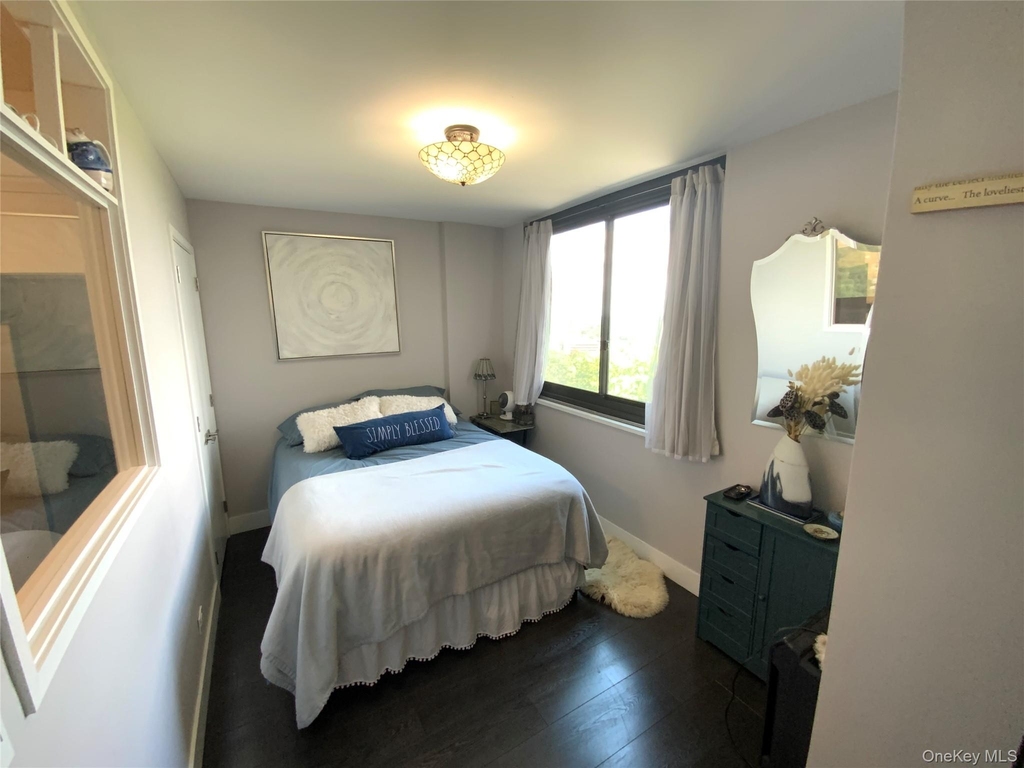 27010 Grand Central Parkway - Photo 13