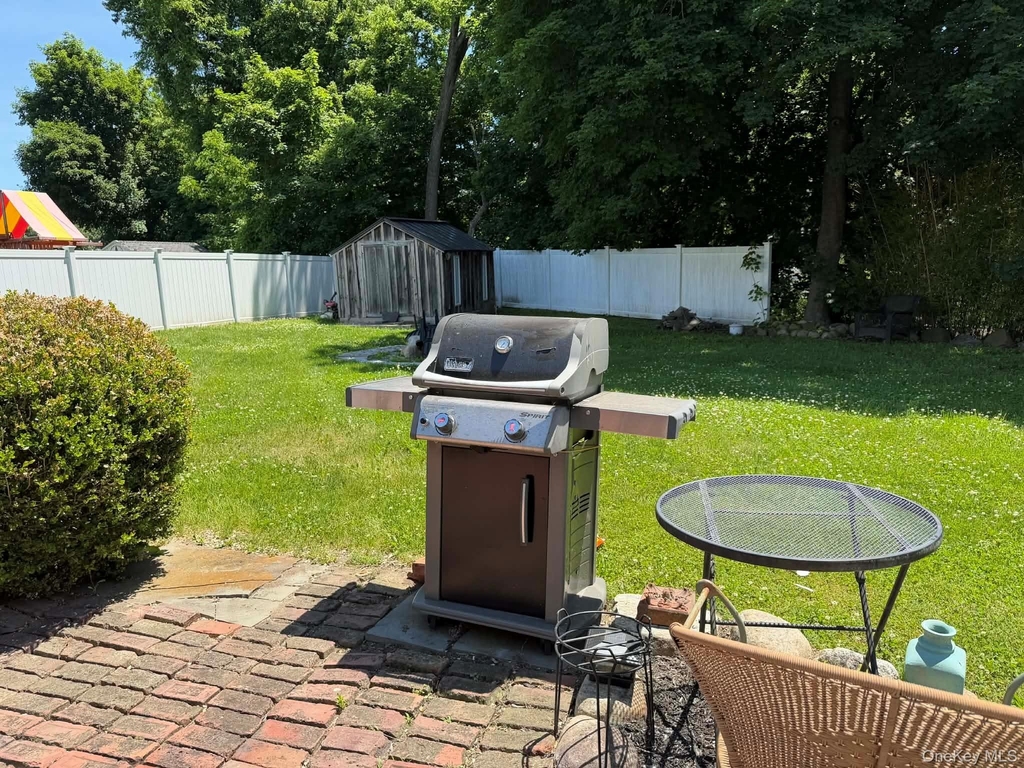 14 Allen Lane - Photo 23