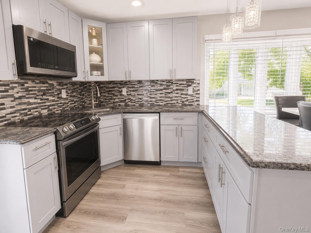 5 Regina Street - Photo 1