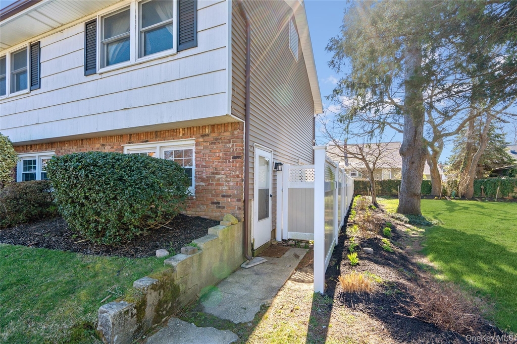 445 S Wellwood Avenue - Photo 1