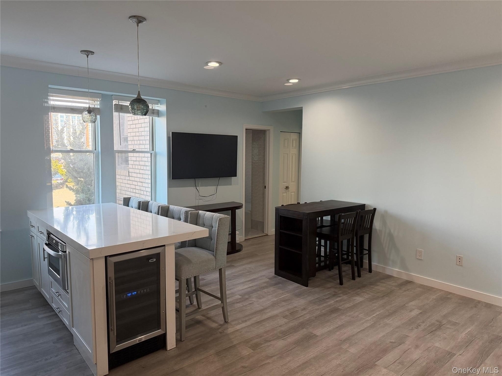 25 W Broadway - Photo 4