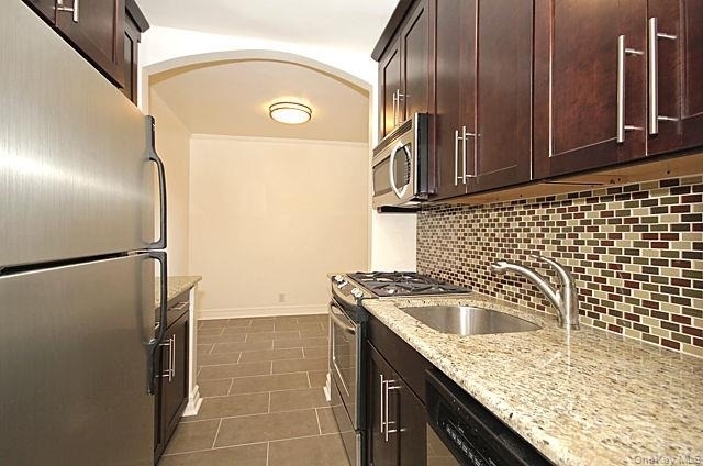 160 S Middle Neck Road - Photo 6