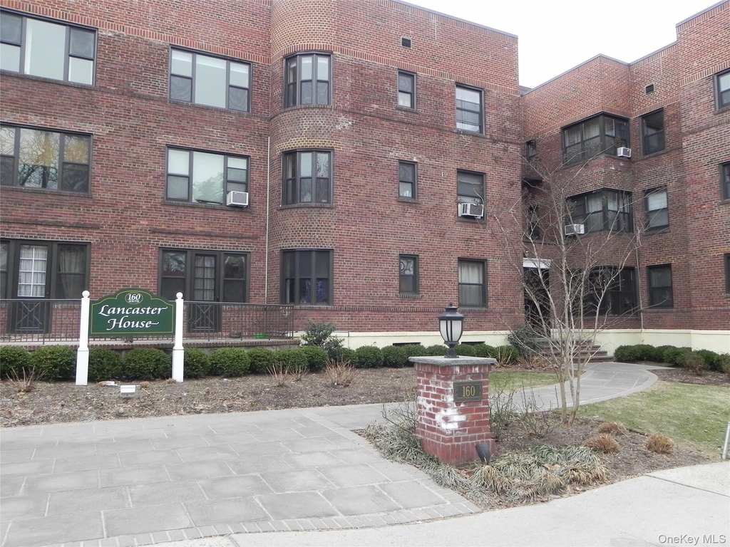 160 S Middle Neck Road - Photo 0