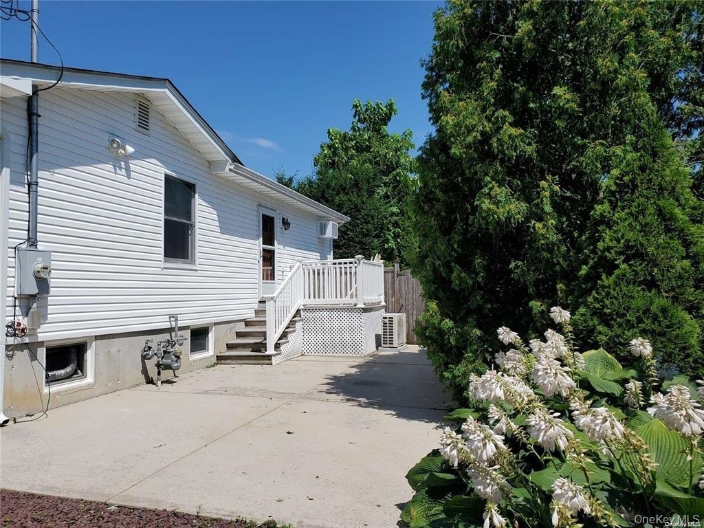 123 Maple Avenue - Photo 1
