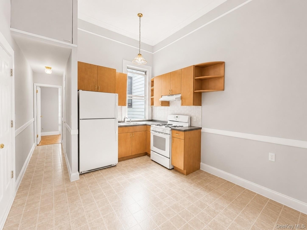 787 Woodward Avenue - Photo 2