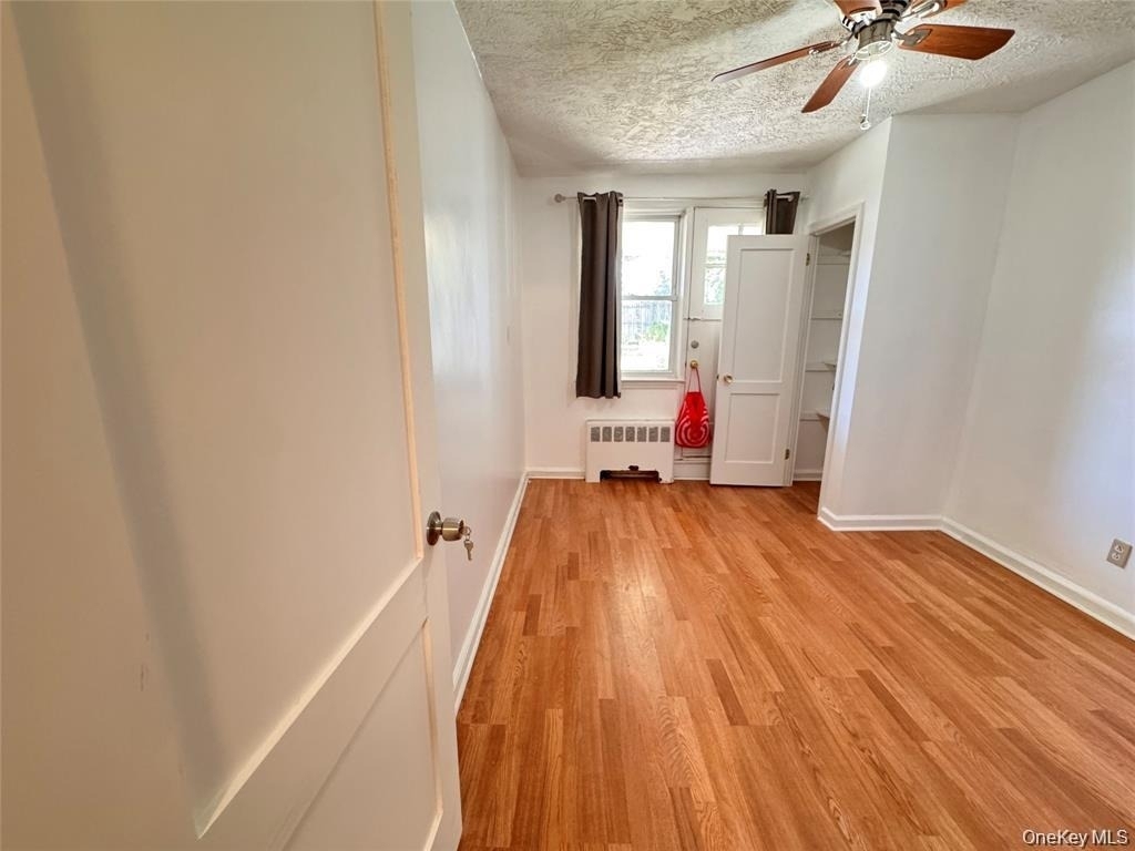 85-16 Little Neck Pkwy - Photo 2