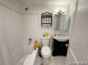 85-16 Little Neck Pkwy - Photo 5