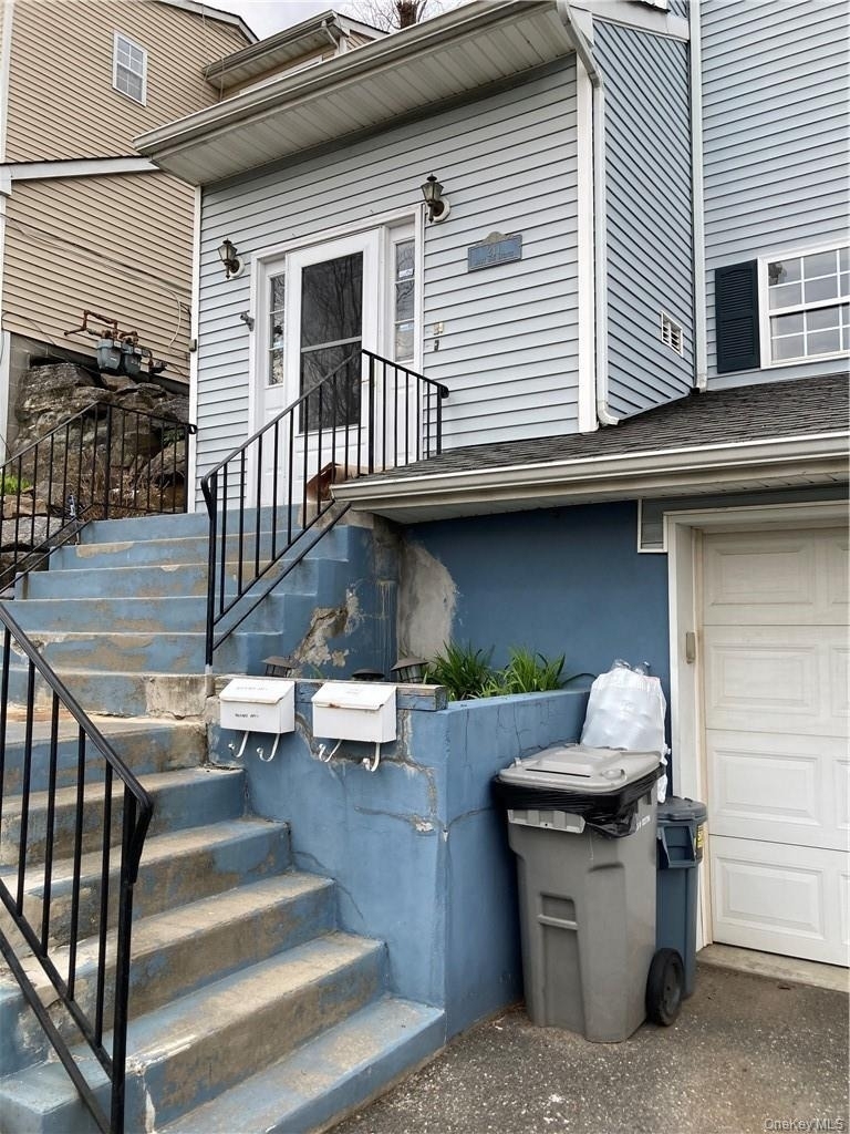 211 Mary Lou Avenue - Photo 0