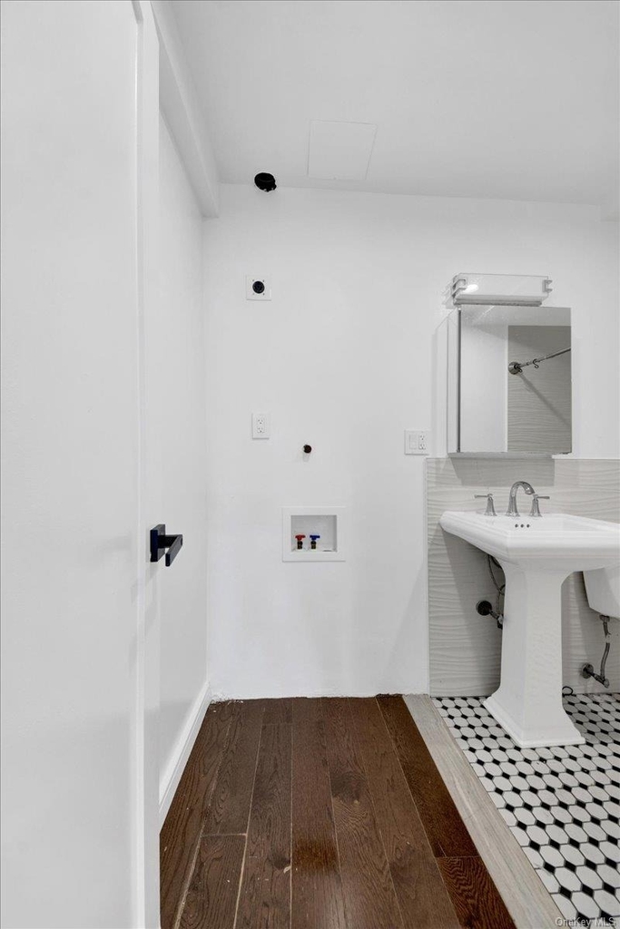 23 Colin Street - Photo 6