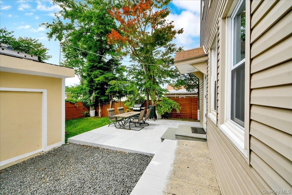 23 Colin Street - Photo 12