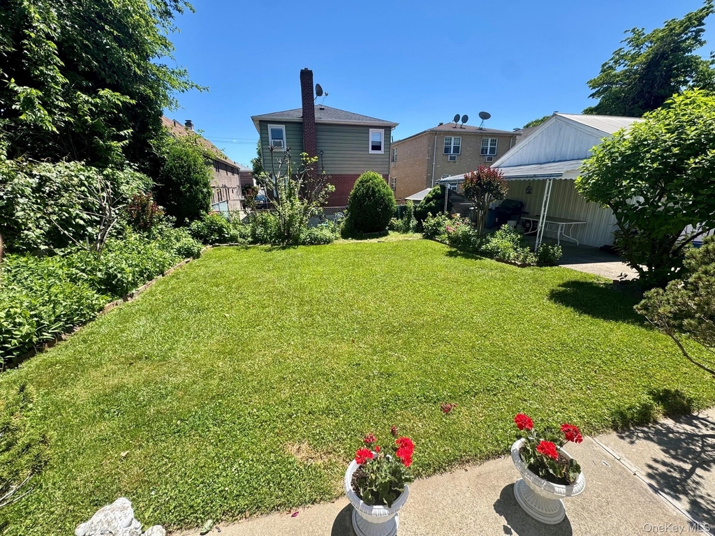 196-42 44th Avenue - Photo 8