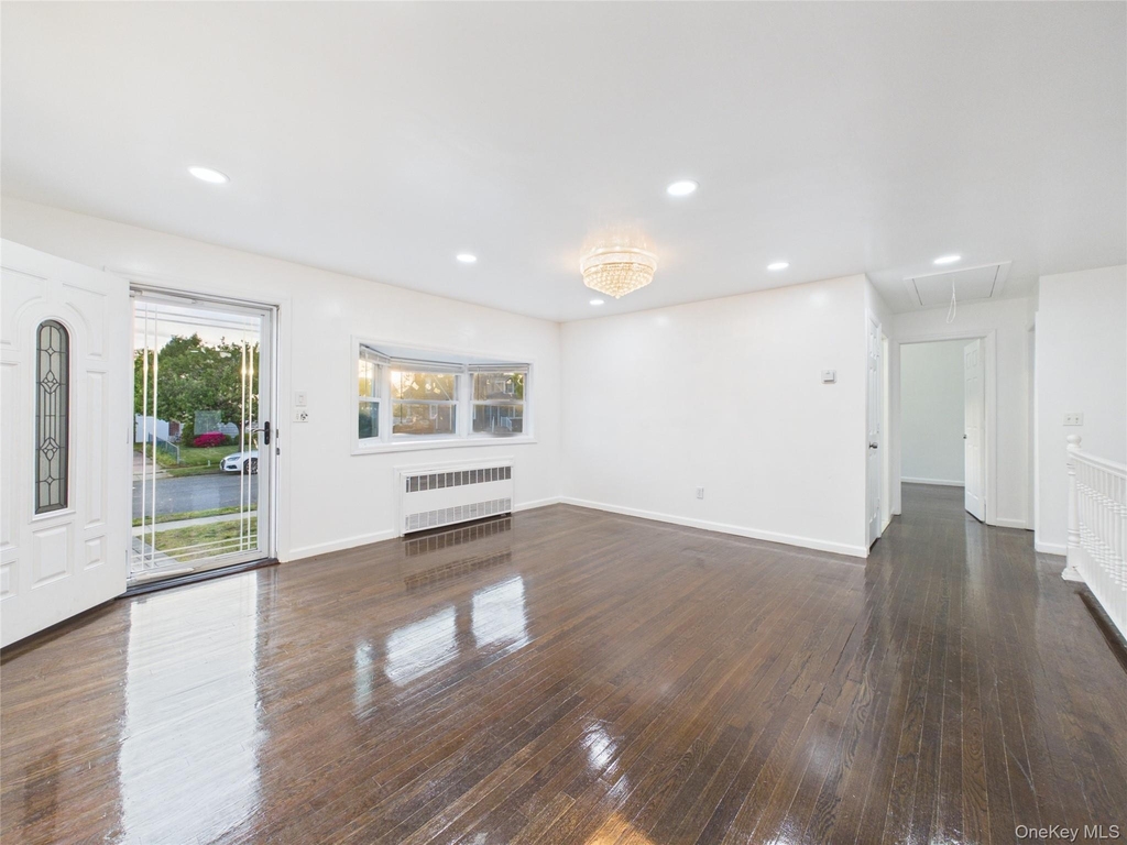 9 Ferndale Drive - Photo 3