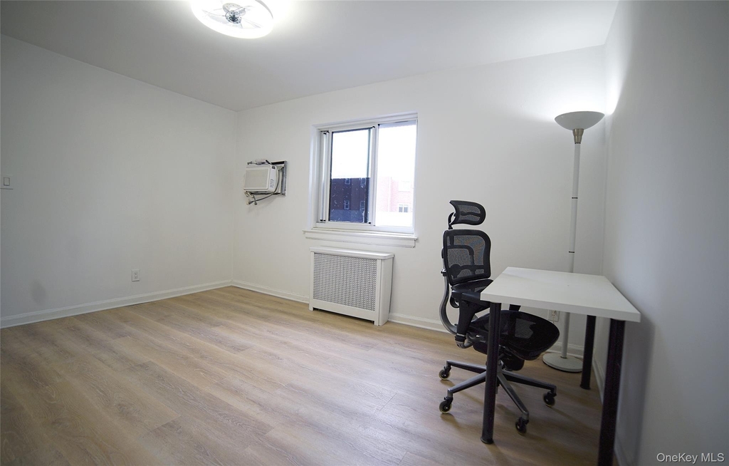 72-19 Little Neck Parkway - Photo 12