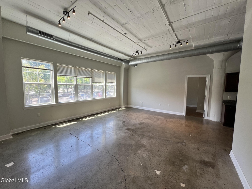 733 Broadway - Photo 10