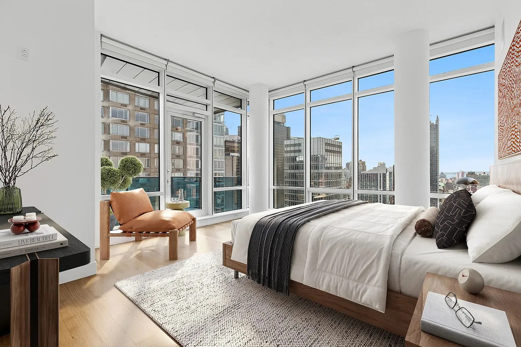 306 West 48th Street - Photo 2