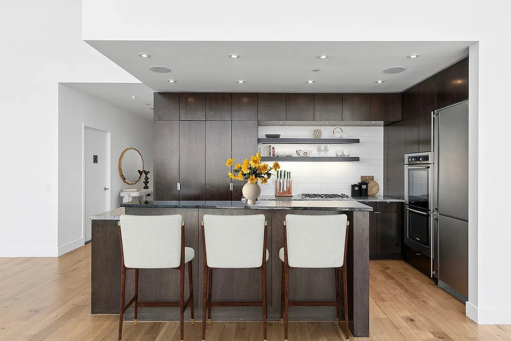 306 West 48th Street - Photo 11