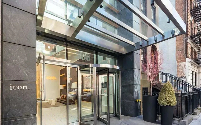 306 West 48th Street - Photo 7