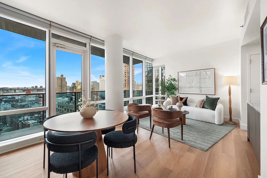 306 West 48th Street - Photo 8