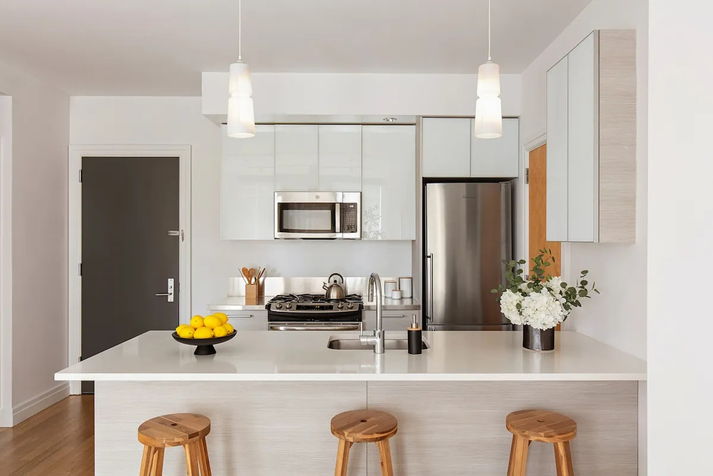550 West 54th Street - Photo 3