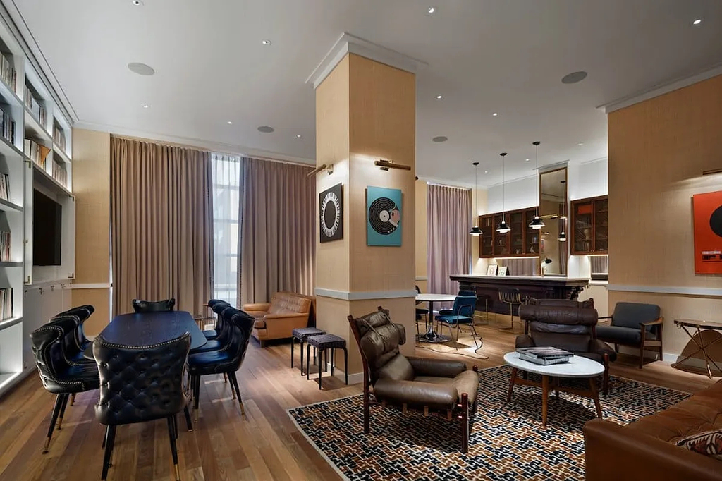 515 West 38th Street - Photo 9