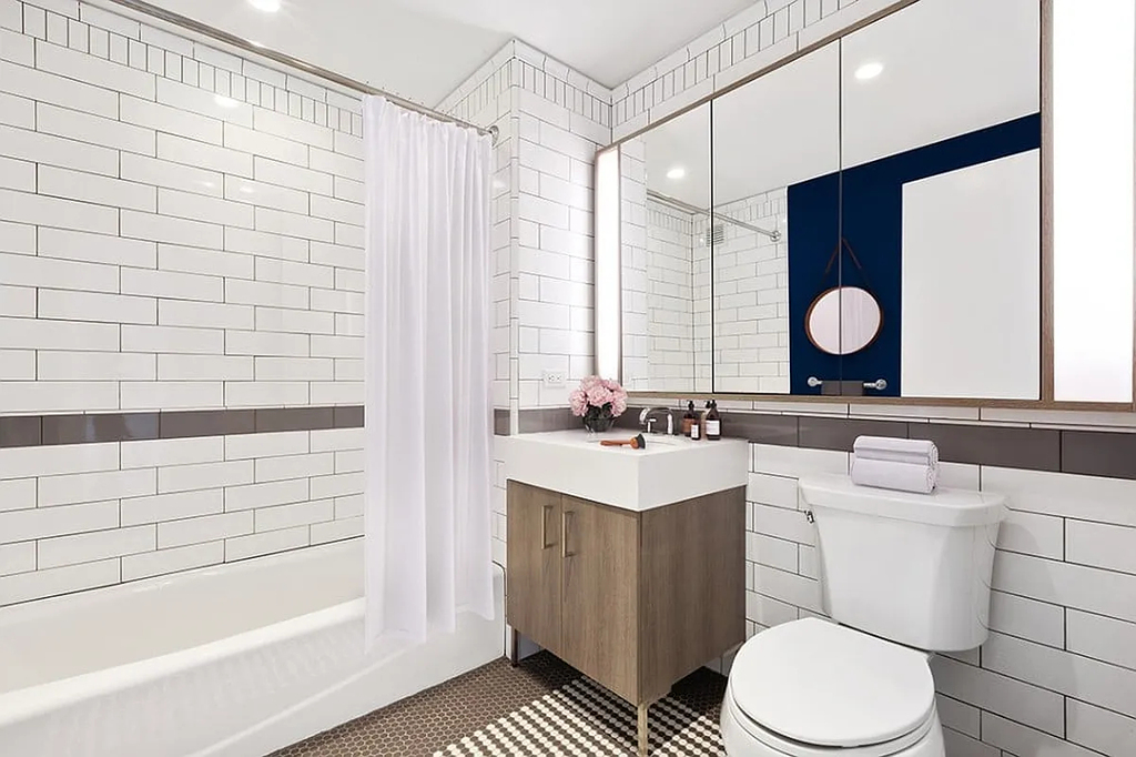 515 West 38th Street - Photo 8
