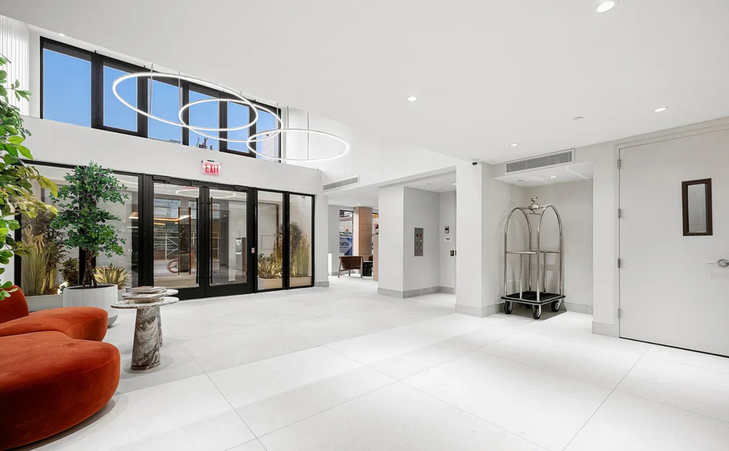 554 West 46th Street - Photo 9
