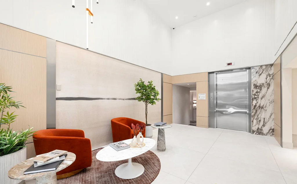 555 West 45th Street - Photo 10