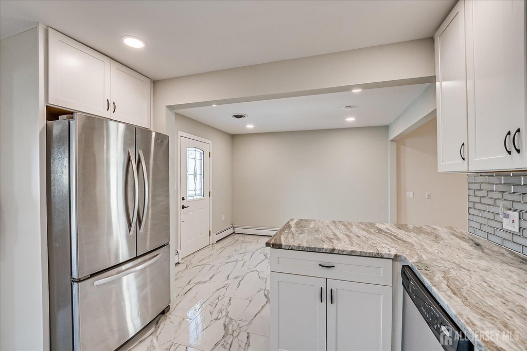 145 Somerset Avenue - Photo 8